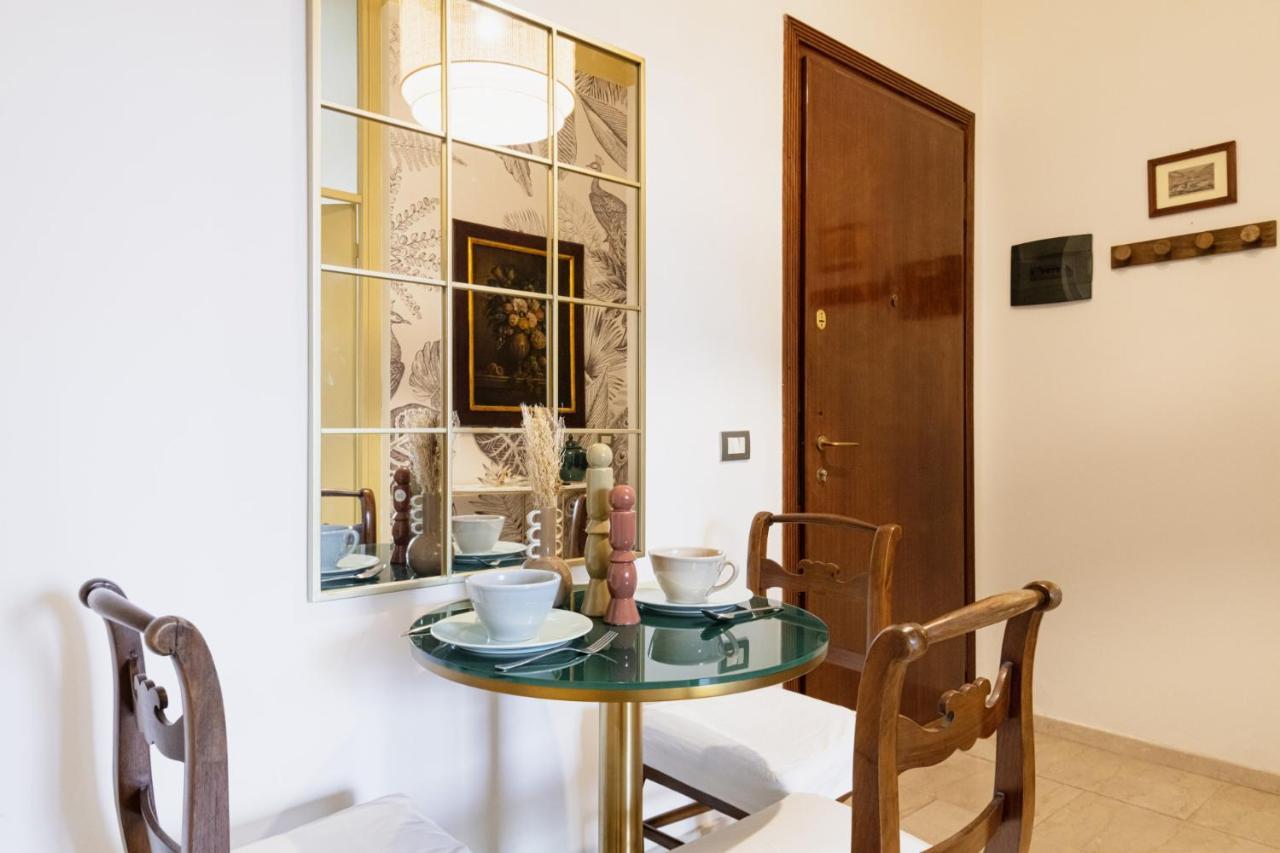 Easylife - Dimora Di Classe In Zona Conciliazione Milan Luaran gambar