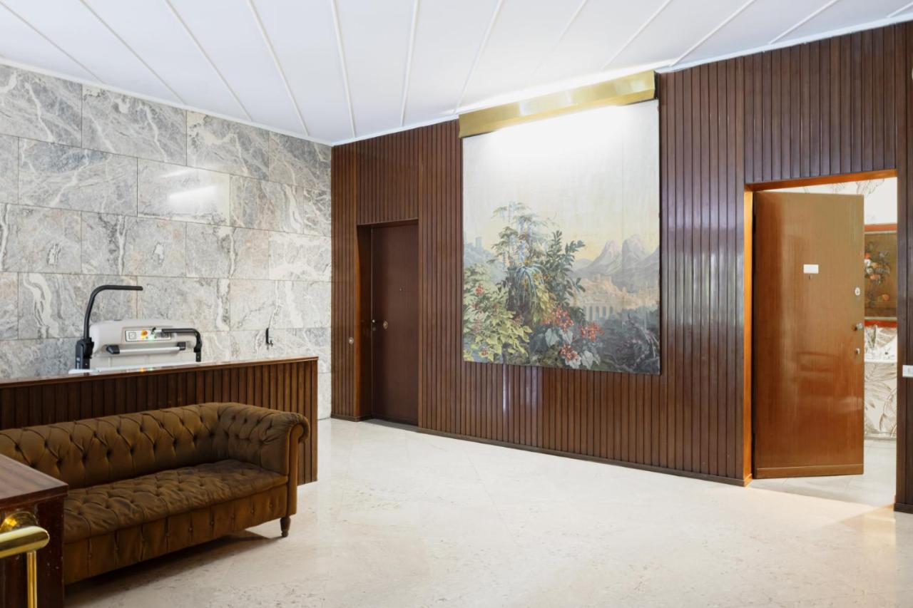 Easylife - Dimora Di Classe In Zona Conciliazione Milan Luaran gambar