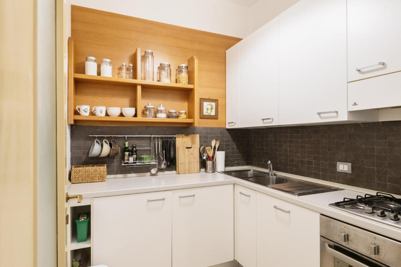 Easylife - Dimora Di Classe In Zona Conciliazione Milan Luaran gambar